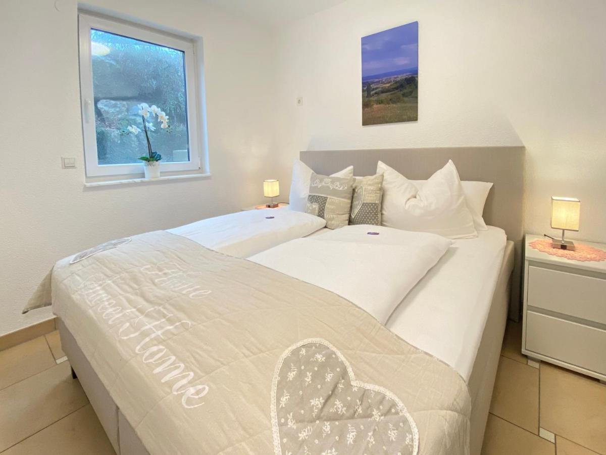 2 Zimmer Apartment, 70 Qm, Max 4 Pers, Private Terasse, 2 Parkplaetze, Internet 250 Mbit Gaertringen Экстерьер фото
