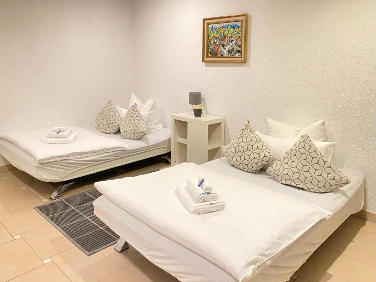 2 Zimmer Apartment, 70 Qm, Max 4 Pers, Private Terasse, 2 Parkplaetze, Internet 250 Mbit Gaertringen Экстерьер фото